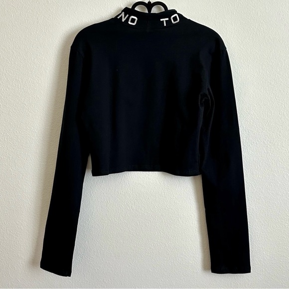NWT Motel Rocks Black White Tokyo Techno Rhala Crop Long Sleeve Top Size S - Picture 3 of 13